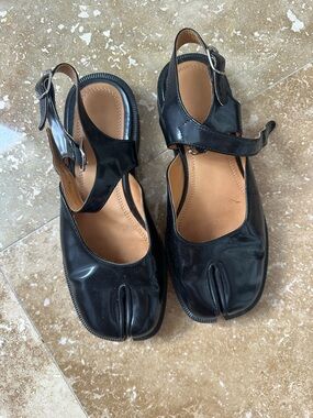 Woodchuck Sato Black Tabi Split-Toe Mary Jane Women’s Shoes